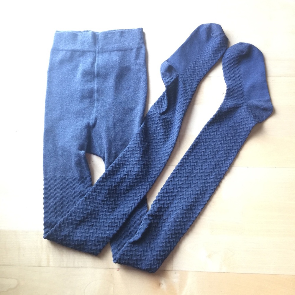 Knitted thighs with patterns